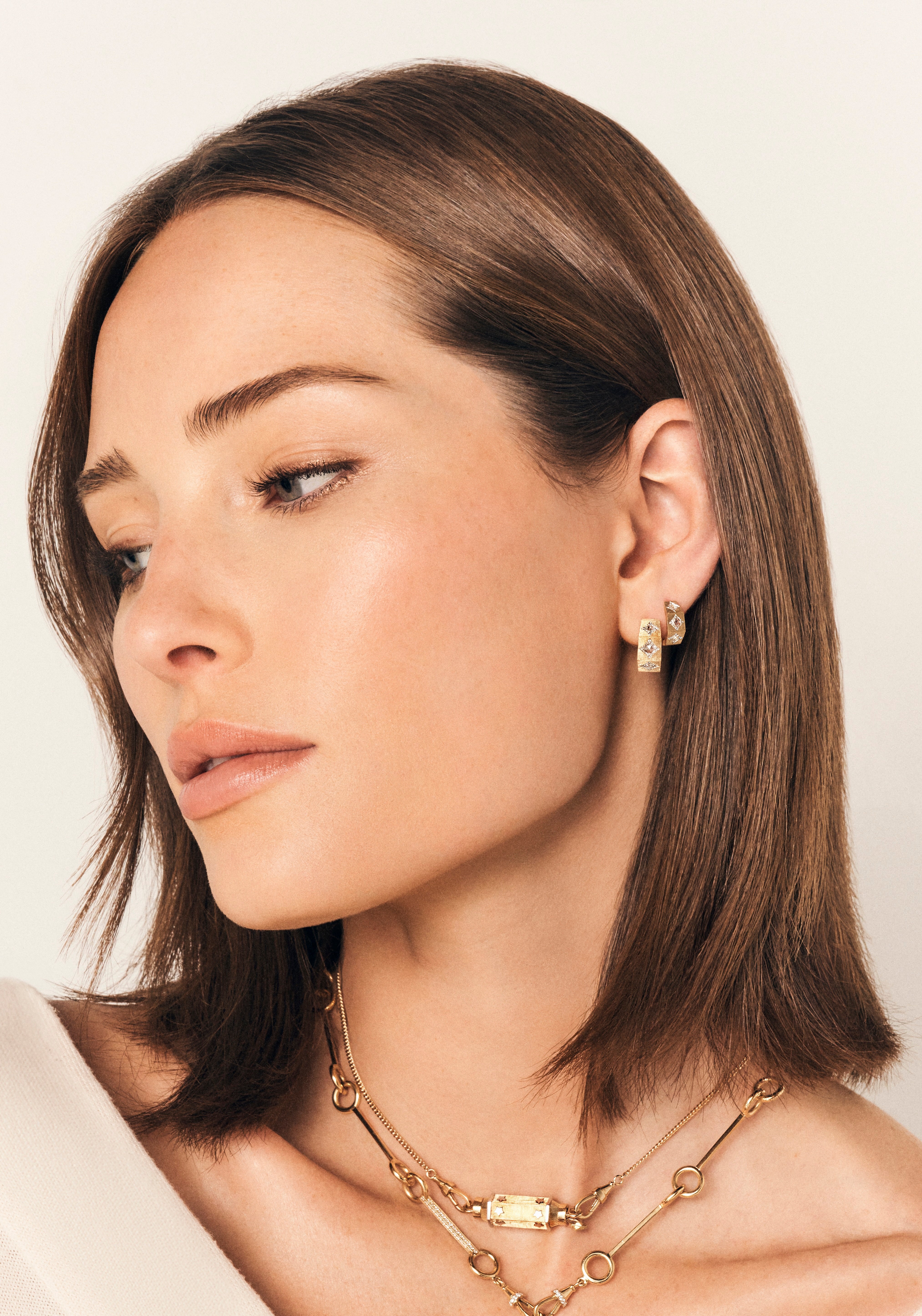 Medium Satin Diamond Ecrou Earrings