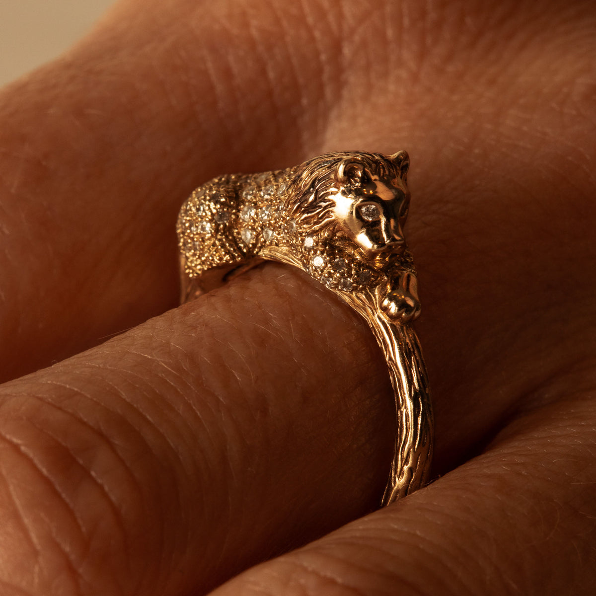 18k yellow gold diamond stackable lion ring bestiary collection by Bibi van der Velden