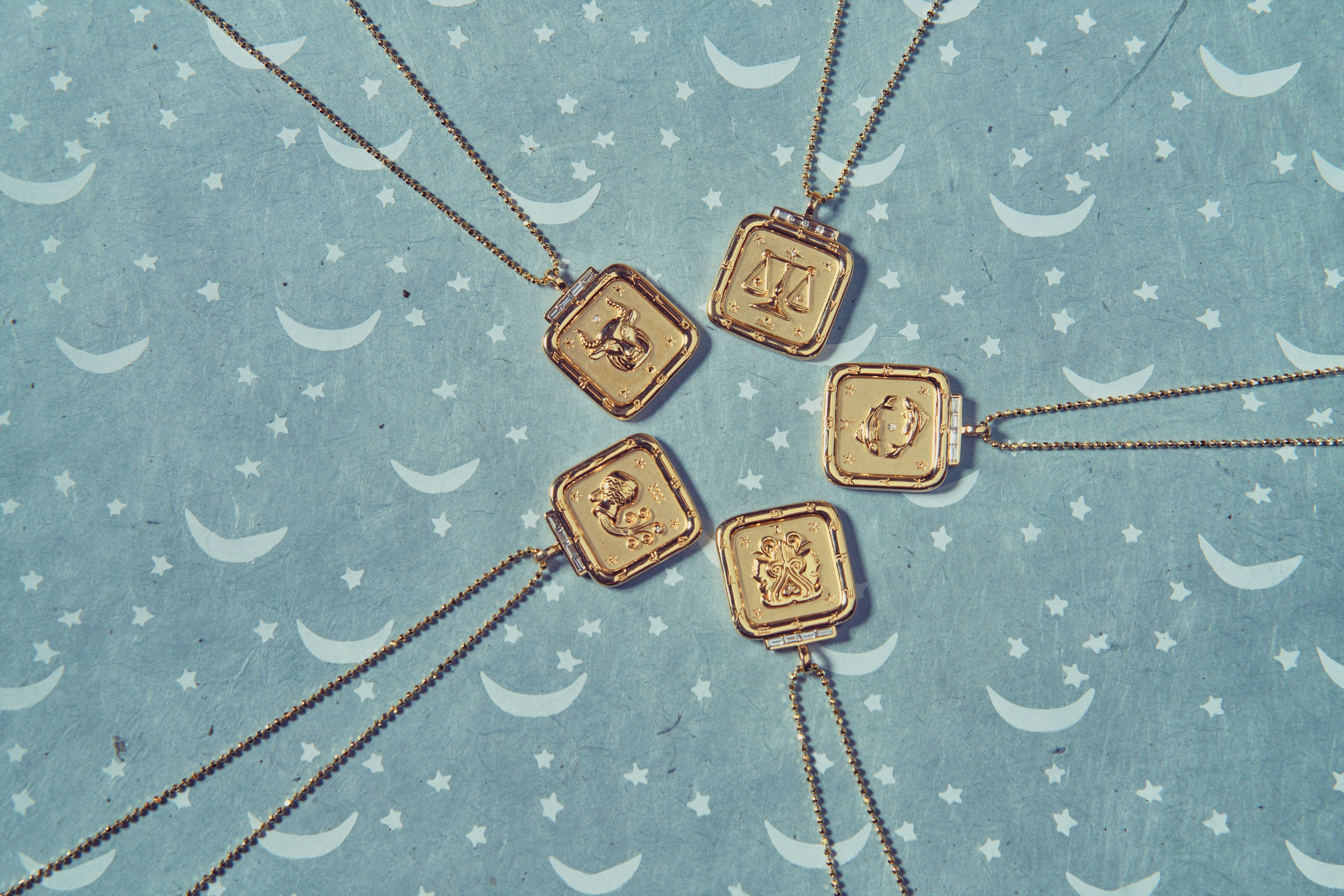 libra zodiac pendant with diamonds sorellina yellow gold tiny gods