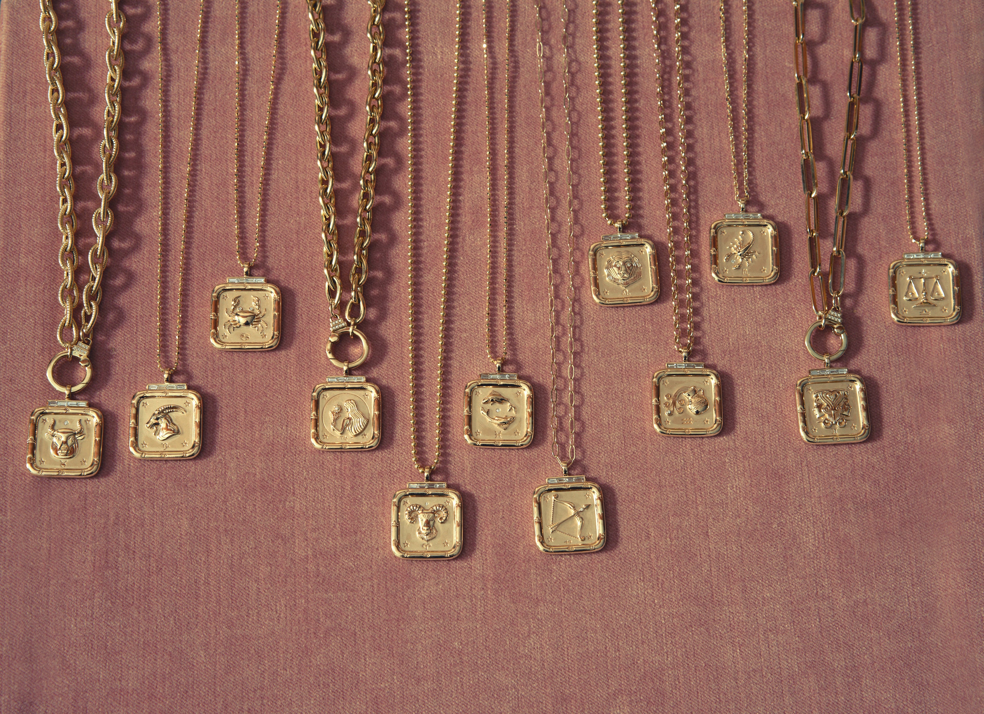 Leo zodiac pendant with diamonds yellow gold sorellina tiny gods
