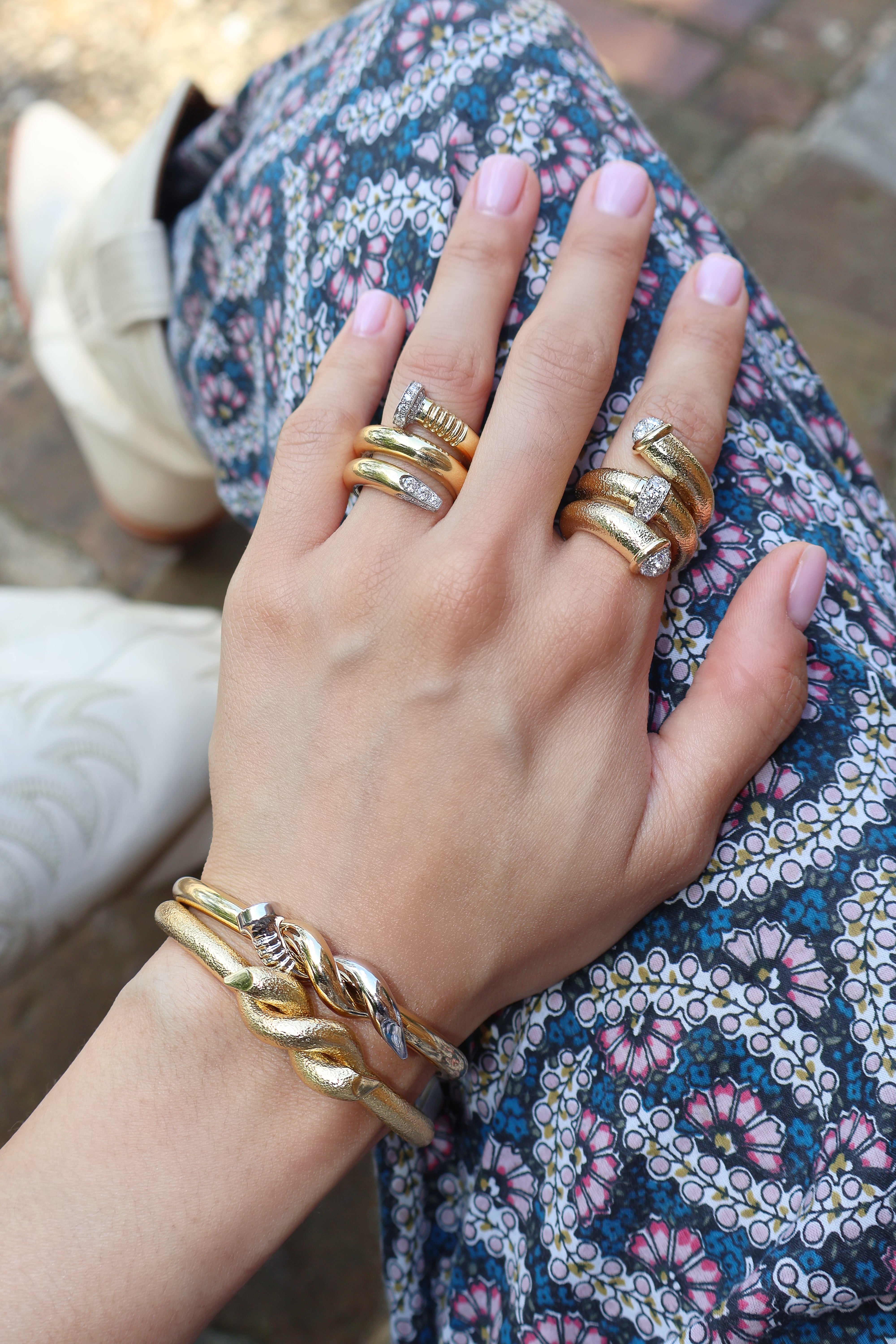 David Webb tipe pipe ring hammered gold tiny gods