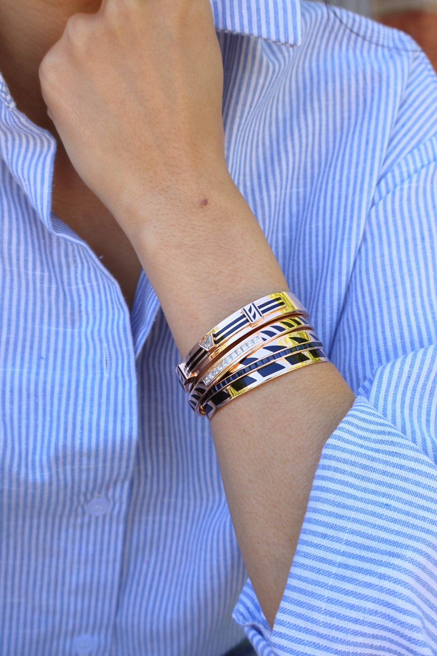 Deco Medium Blue Sapphire Shark Fin Bangle