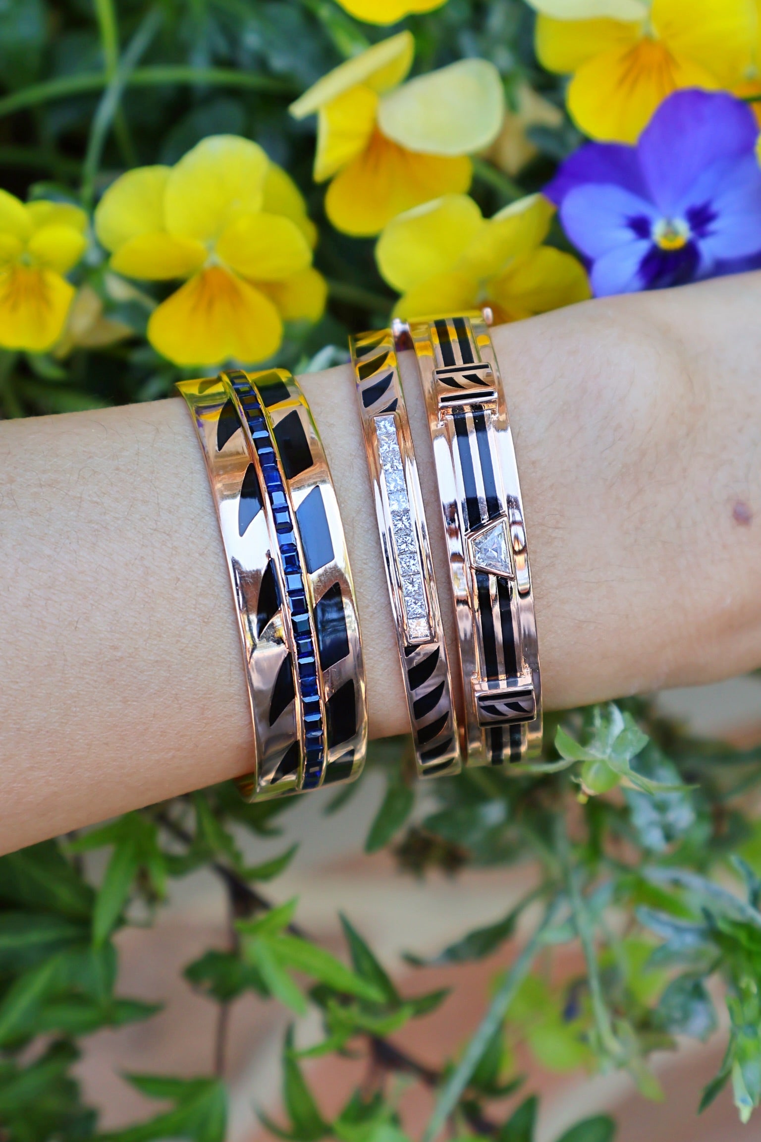 Deco Medium Blue Sapphire Shark Fin Bangle