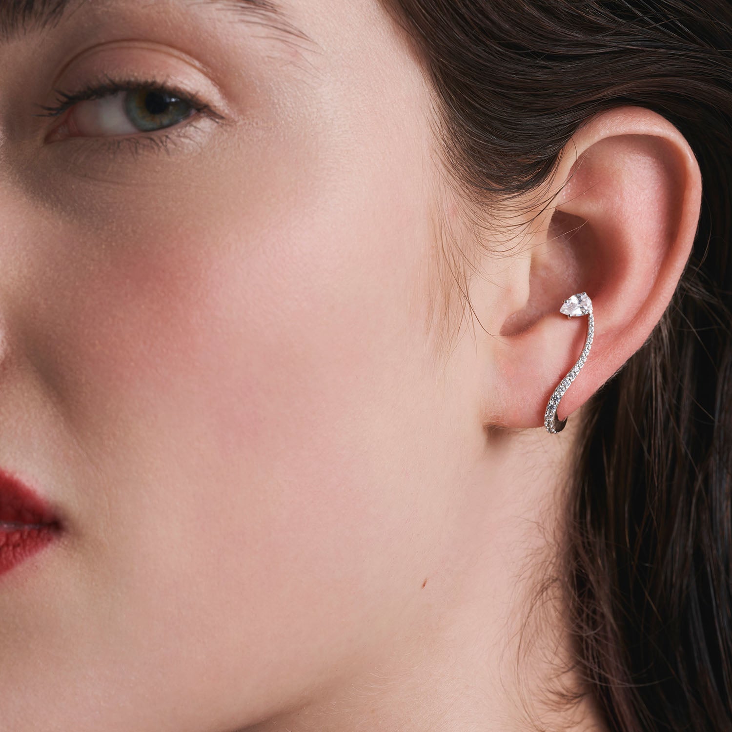 Single Nova Ear Jewel
