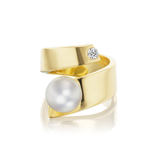 ring Assael south sea pearl diamond yellow gold tiny gods 