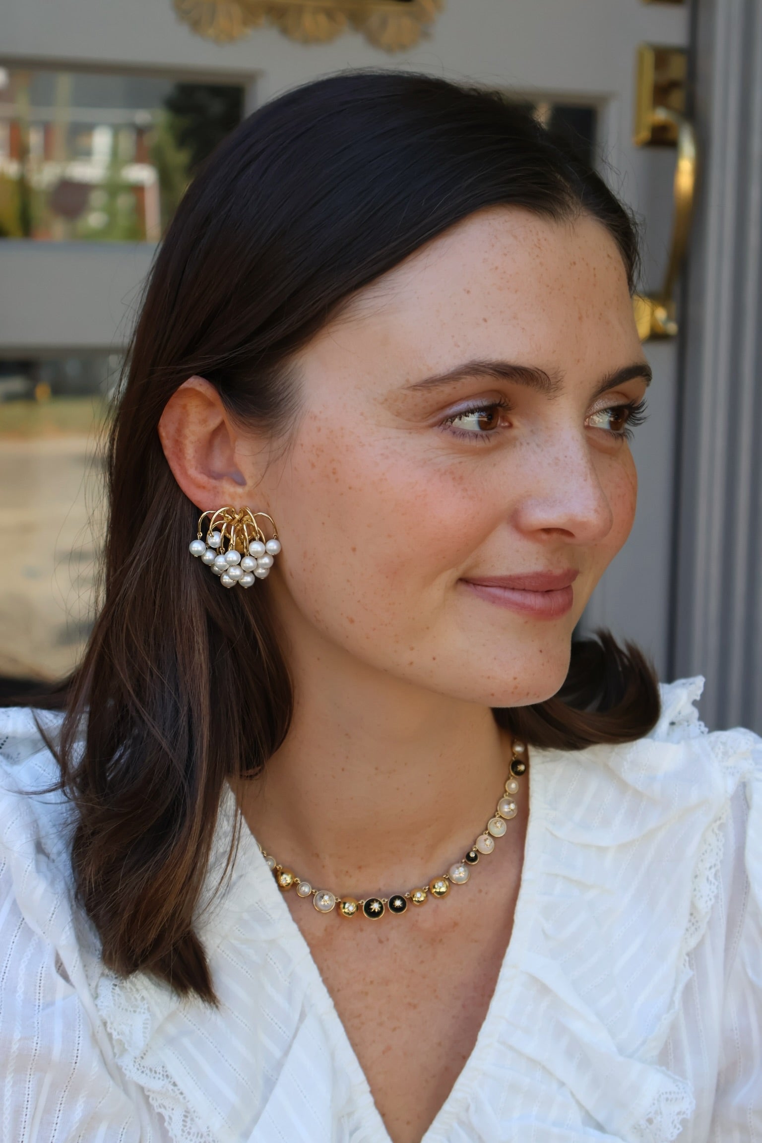 18k yellow gold brincos achilles pearl chandelier tiered earrings by Sauer Tiny Gods