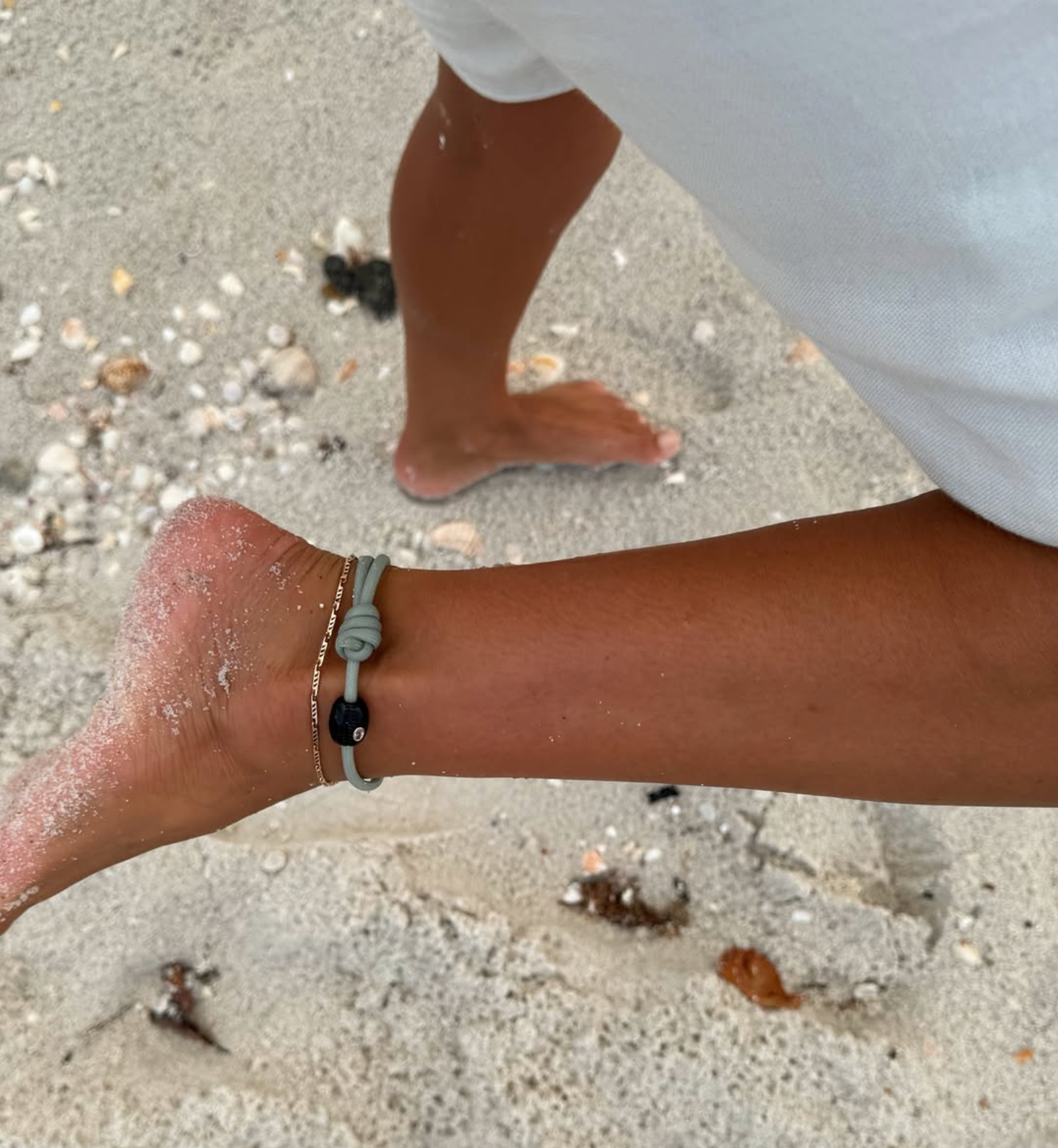 tiny gods Sara Beltran dezso paracord cowry shell anklet blue