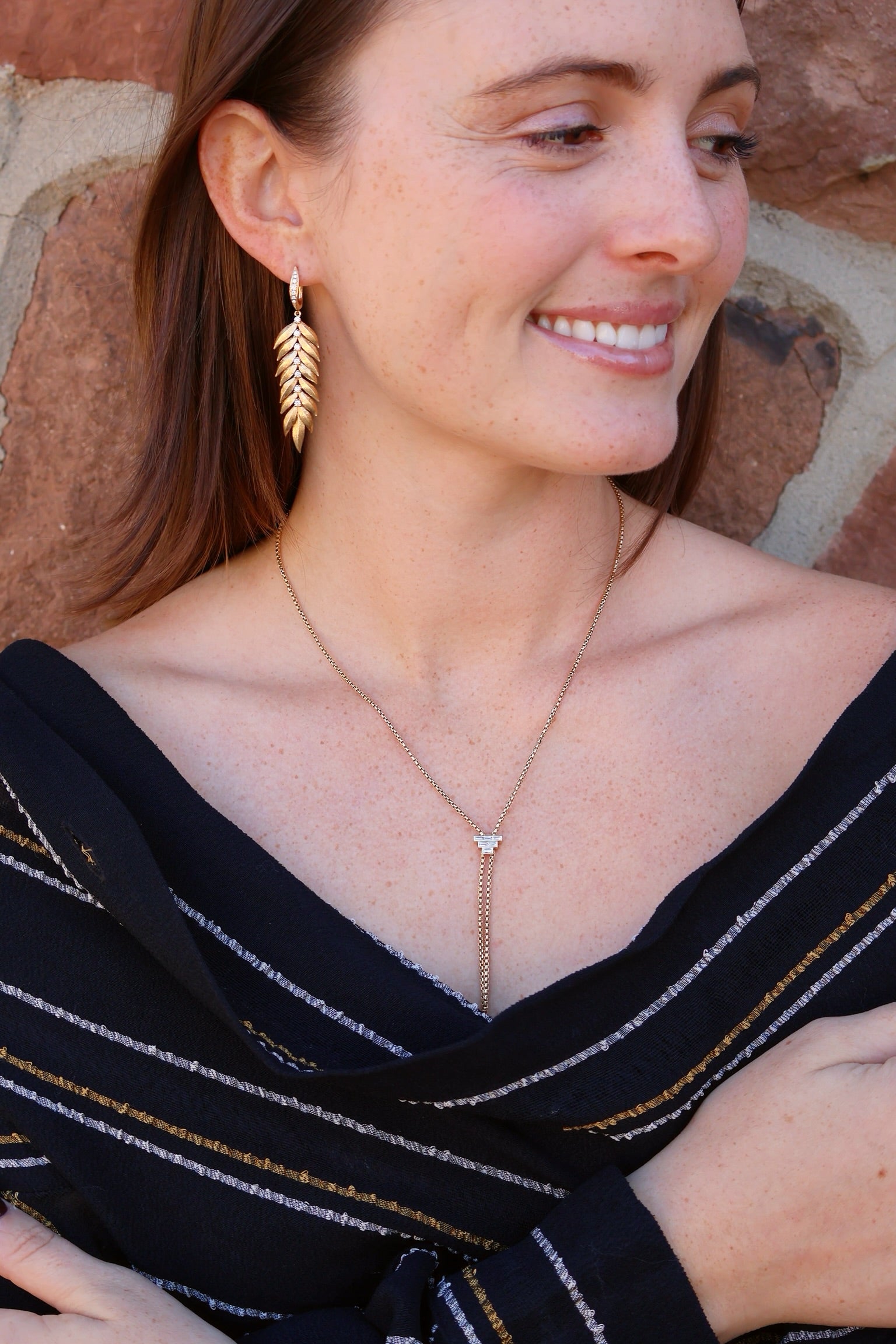 18k yellow gold diamond dangle folha leaf earrings by graziela Tiny Gods