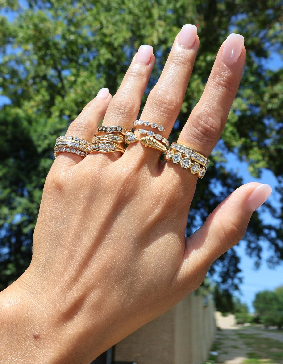 18k yellow gold and diamond fluid large band by Fernando Jorge Tiny Gods