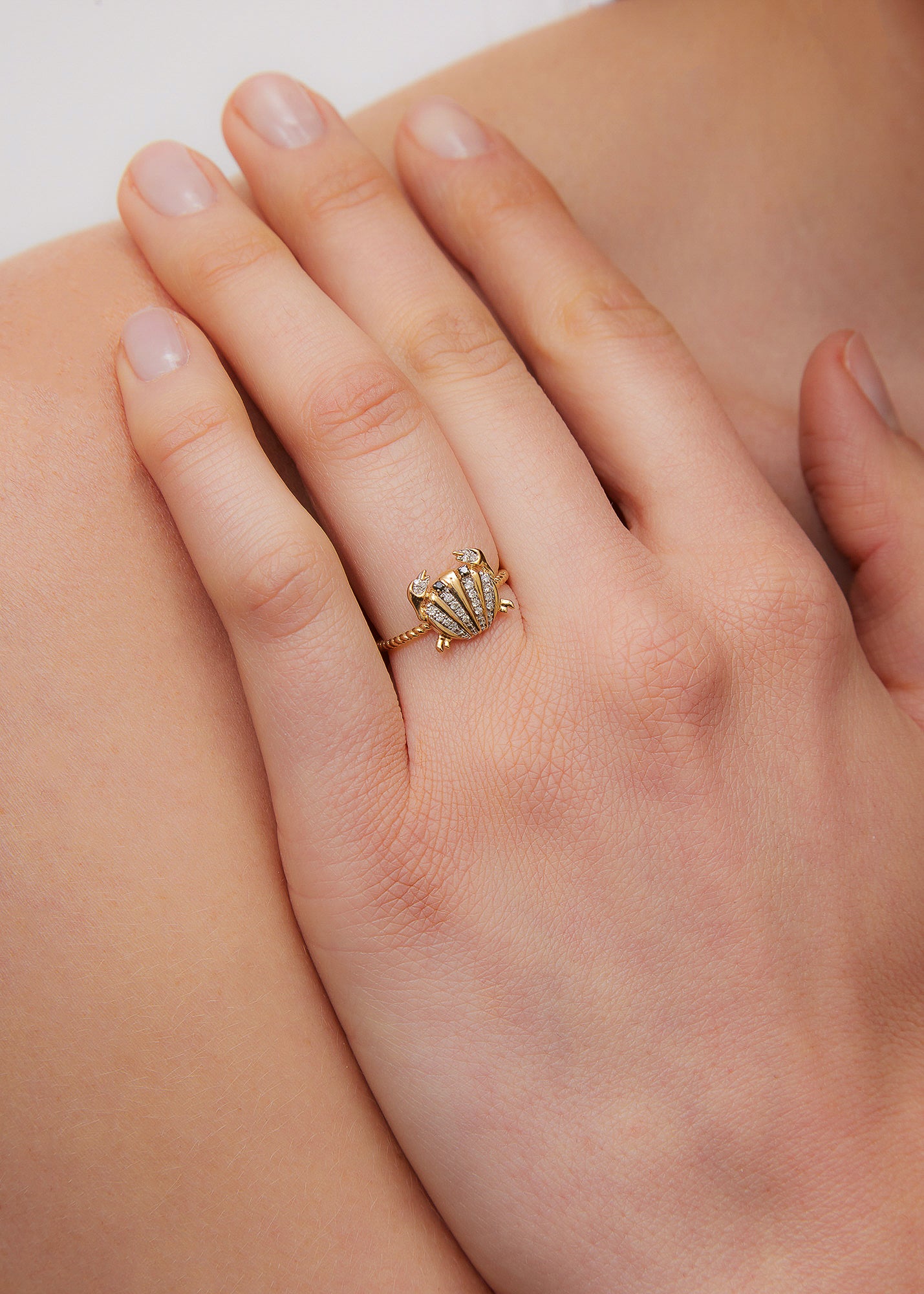 BAGUE MINI CRABE COQUILLAGE GOLD OJ mini crab Yvonne Léon tiny gods