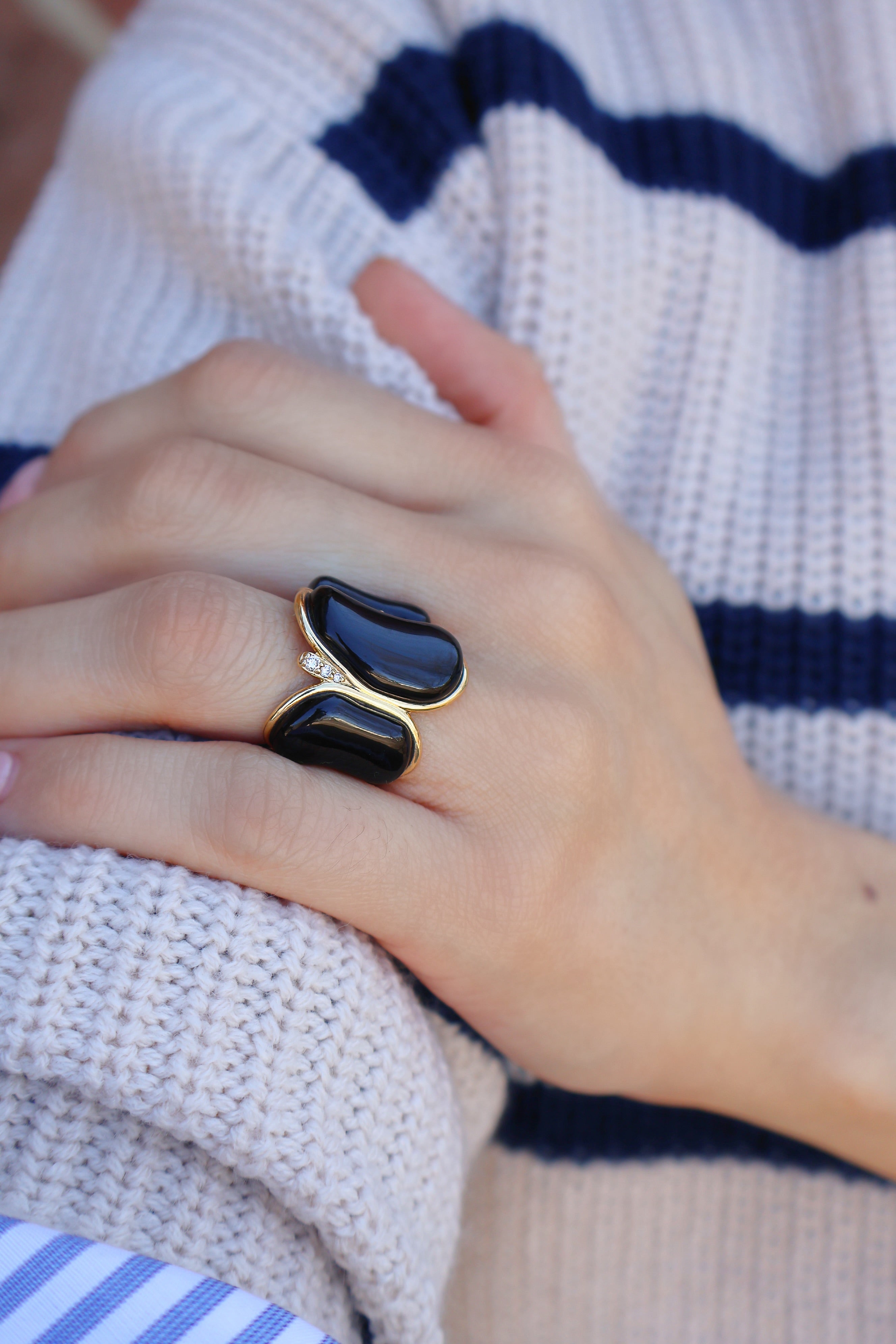 18K yellow gold Fluid Diamonds and Onyx Chain Ring by Fernando Jorge Tiny Gods