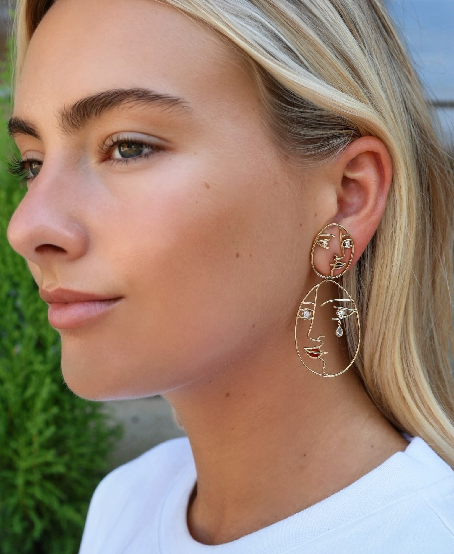 18k yellow gold diamond eye aquamarine tear crying red jasper inlay lip double two face visage earrings by Sauer Tiny Gods