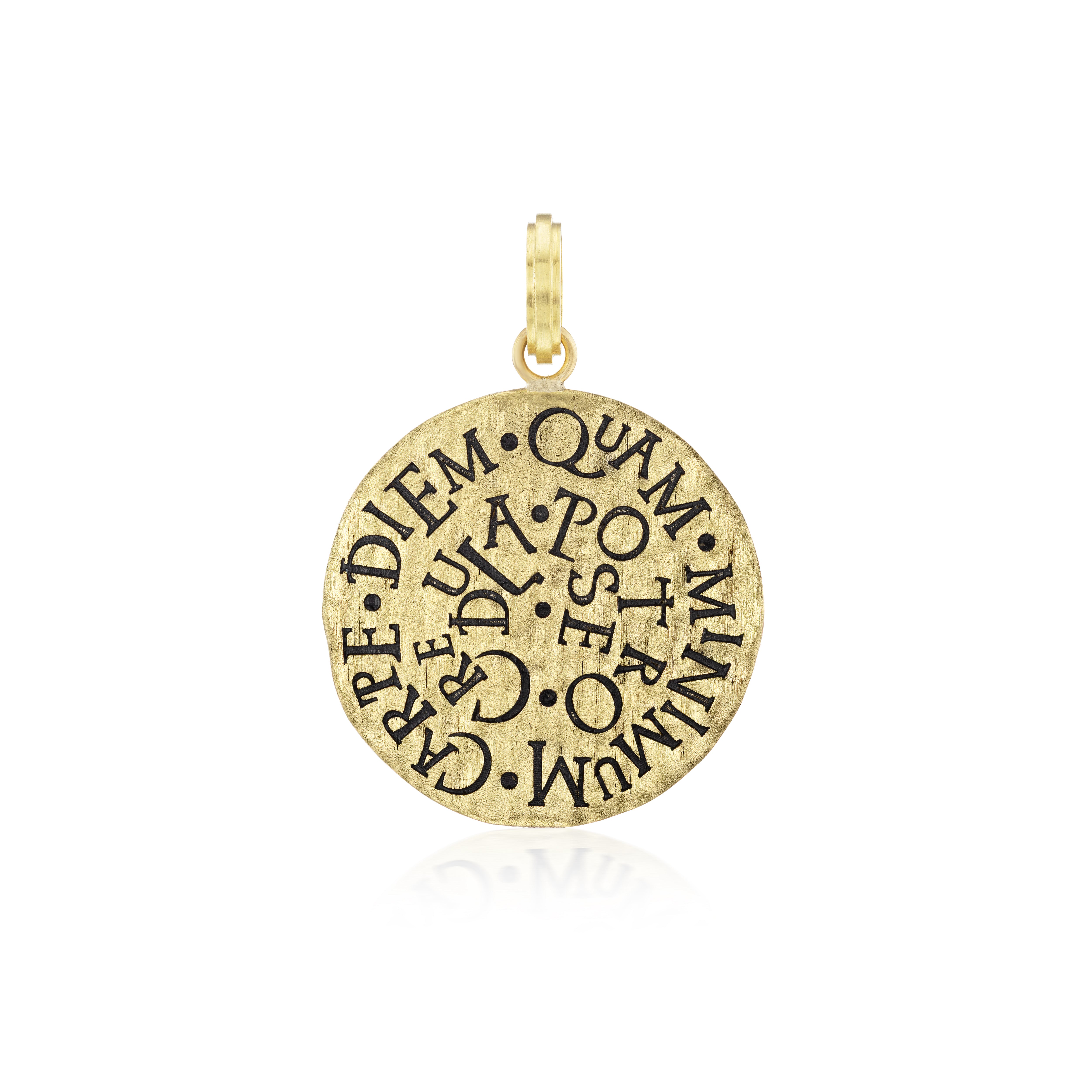 18k yellow gold hammered medallion pendant with the engravings "carpe diem quad minimum credula postero" pluck the day, trusting as little as possible in the next one by Sylva & Cie Tiny Gods