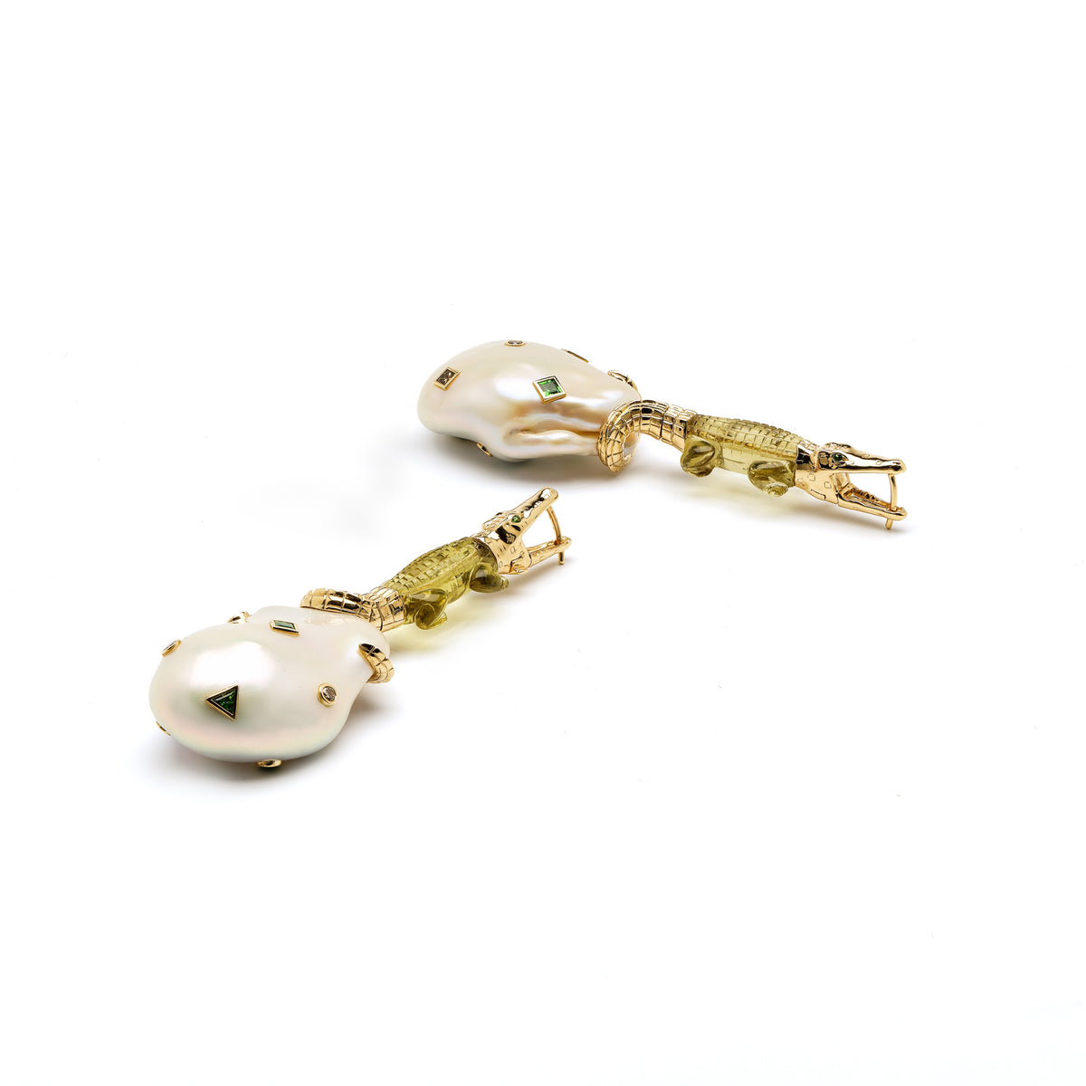18k yellow gold pearl olive quartz alligator earrings by Bibi van der Velden Tiny Gods
