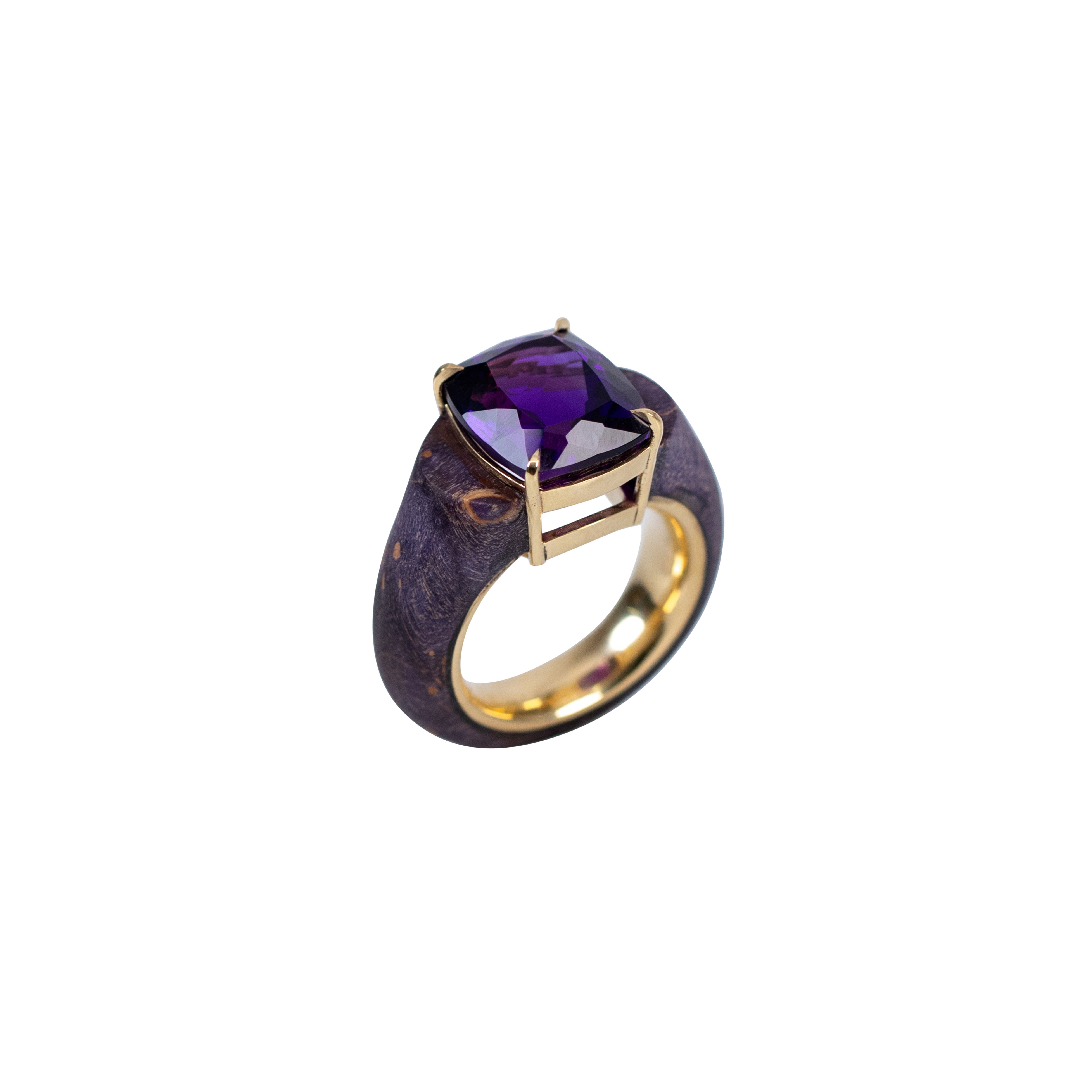 18k yellow gold purple Brazilian stabilized wood ring with purple amethyst by Silvia Furmanovich Tiny Gods