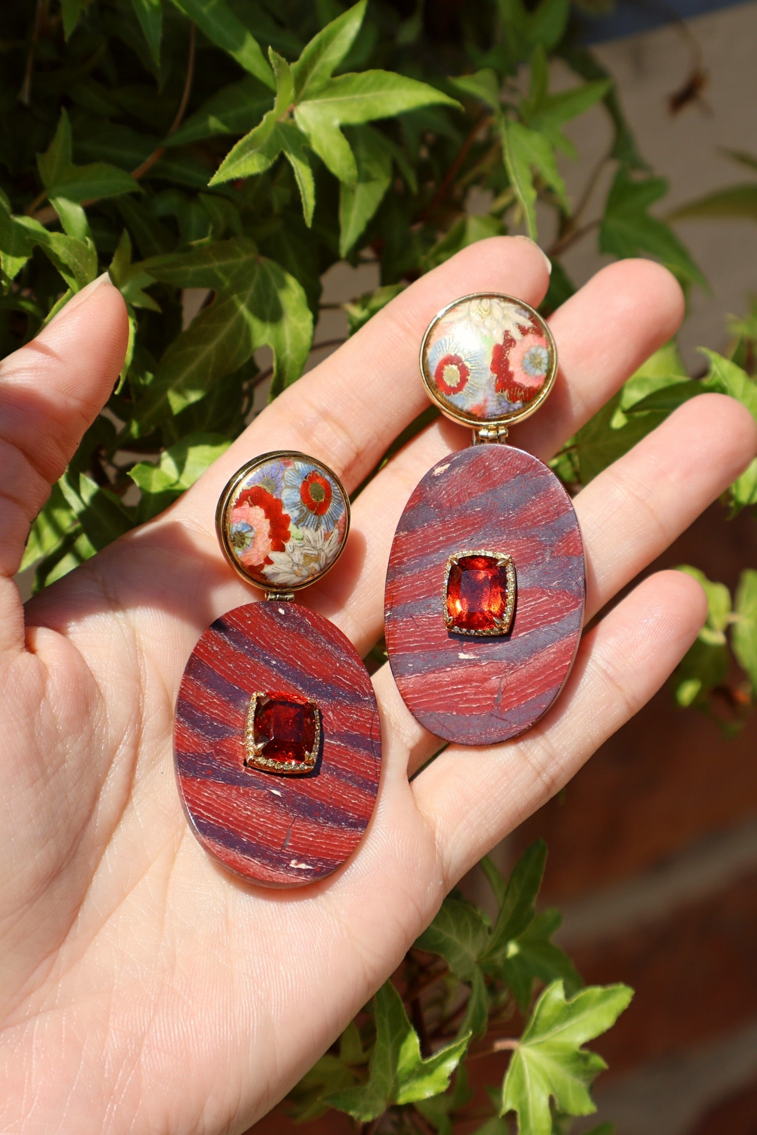 18k Yellow Gold Red Jasper Painted Flower Spessartite Diamond Earrings Silvia Furmanovich Tiny Gods