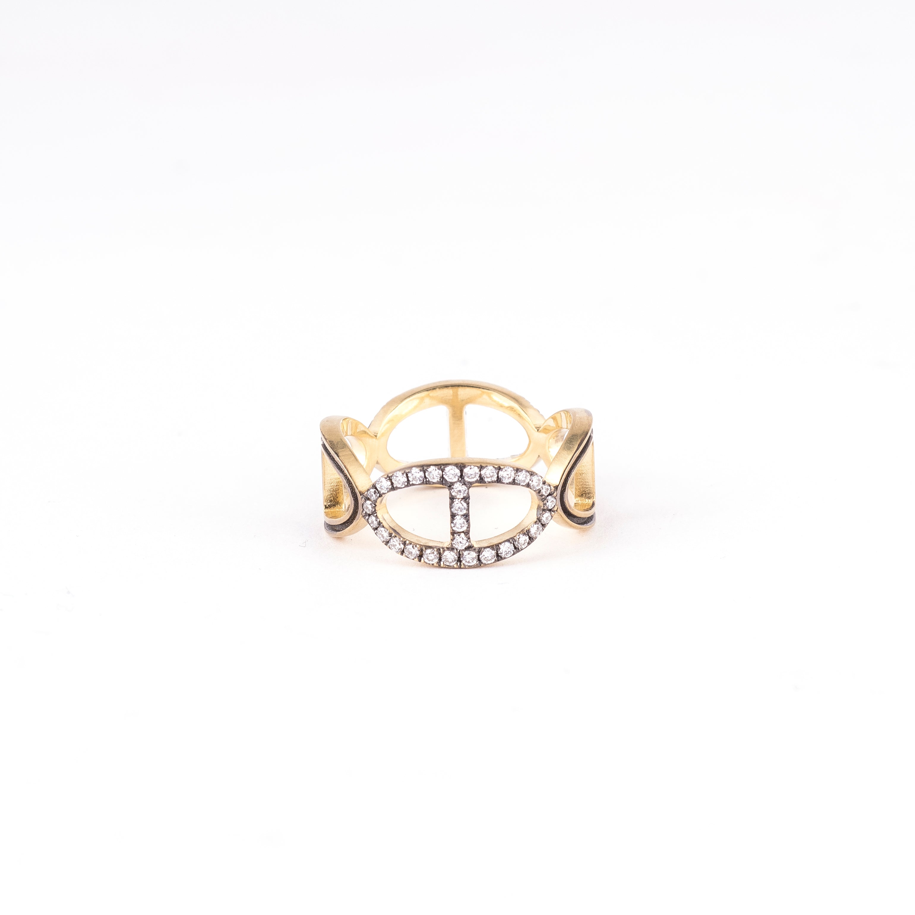 Diamond Section Buckle Band