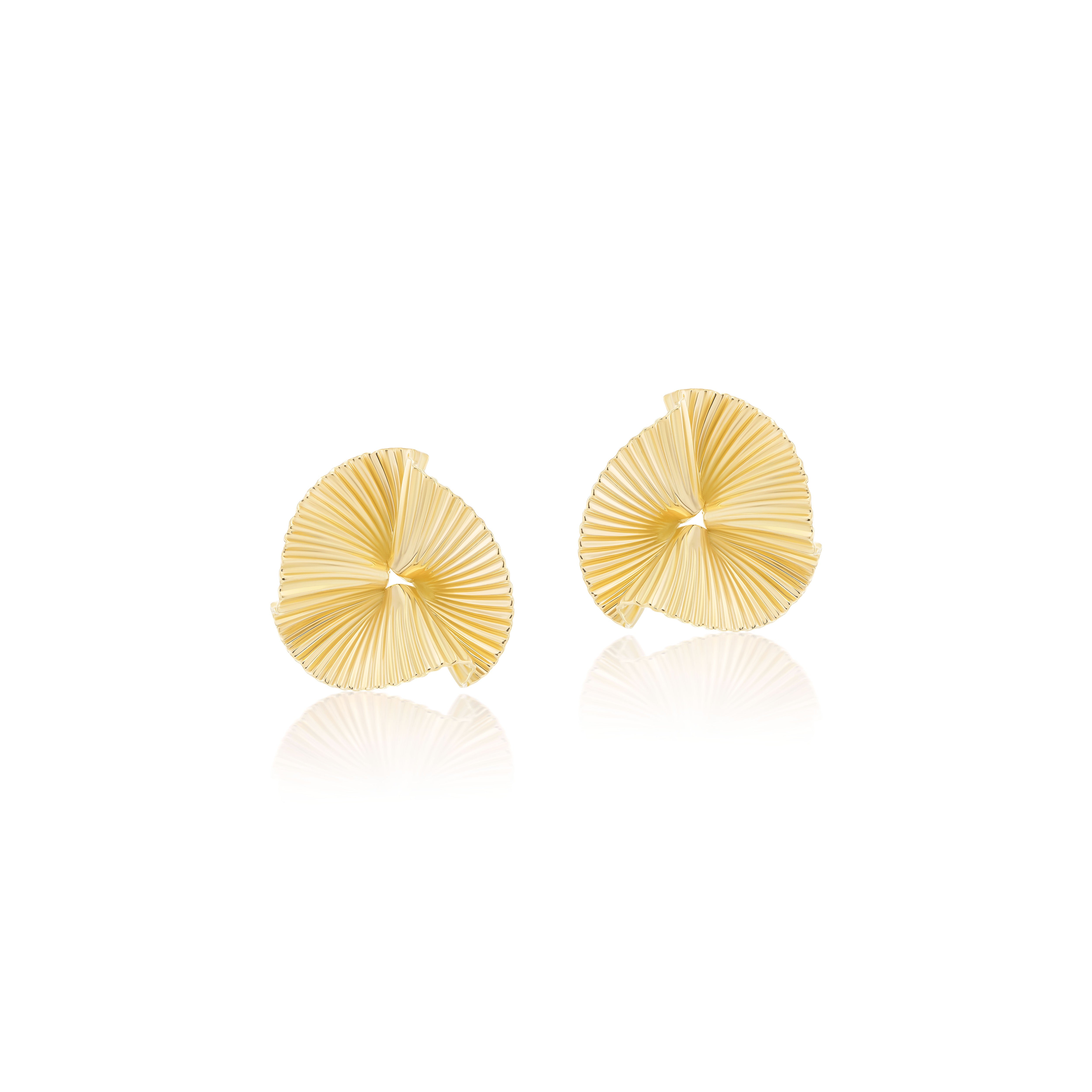 18k yellow gold petite tri fold round pleated textured stud earring by Tiny Gods 
