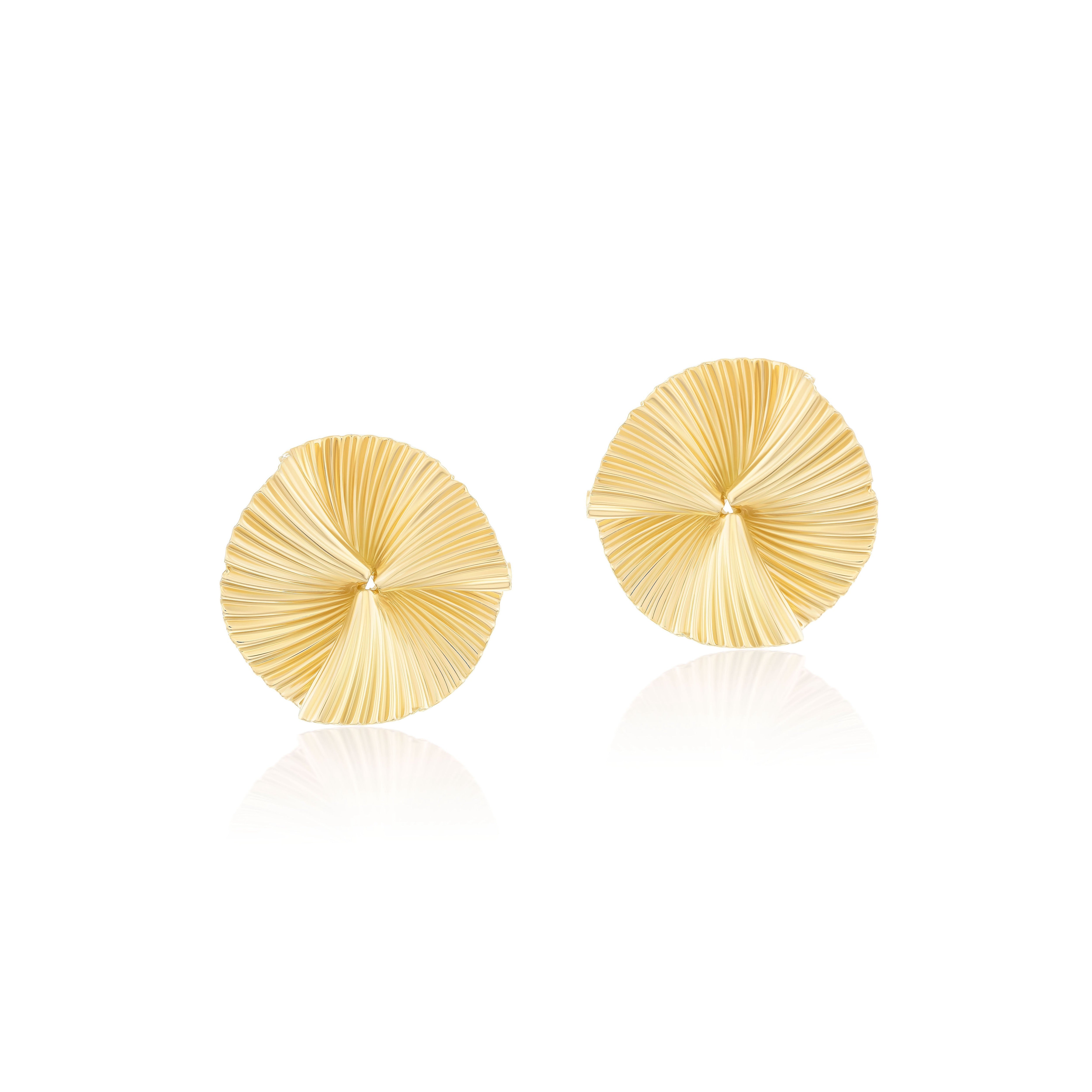 18k small round trifold pleated circle stud earrings Tiny Gods 