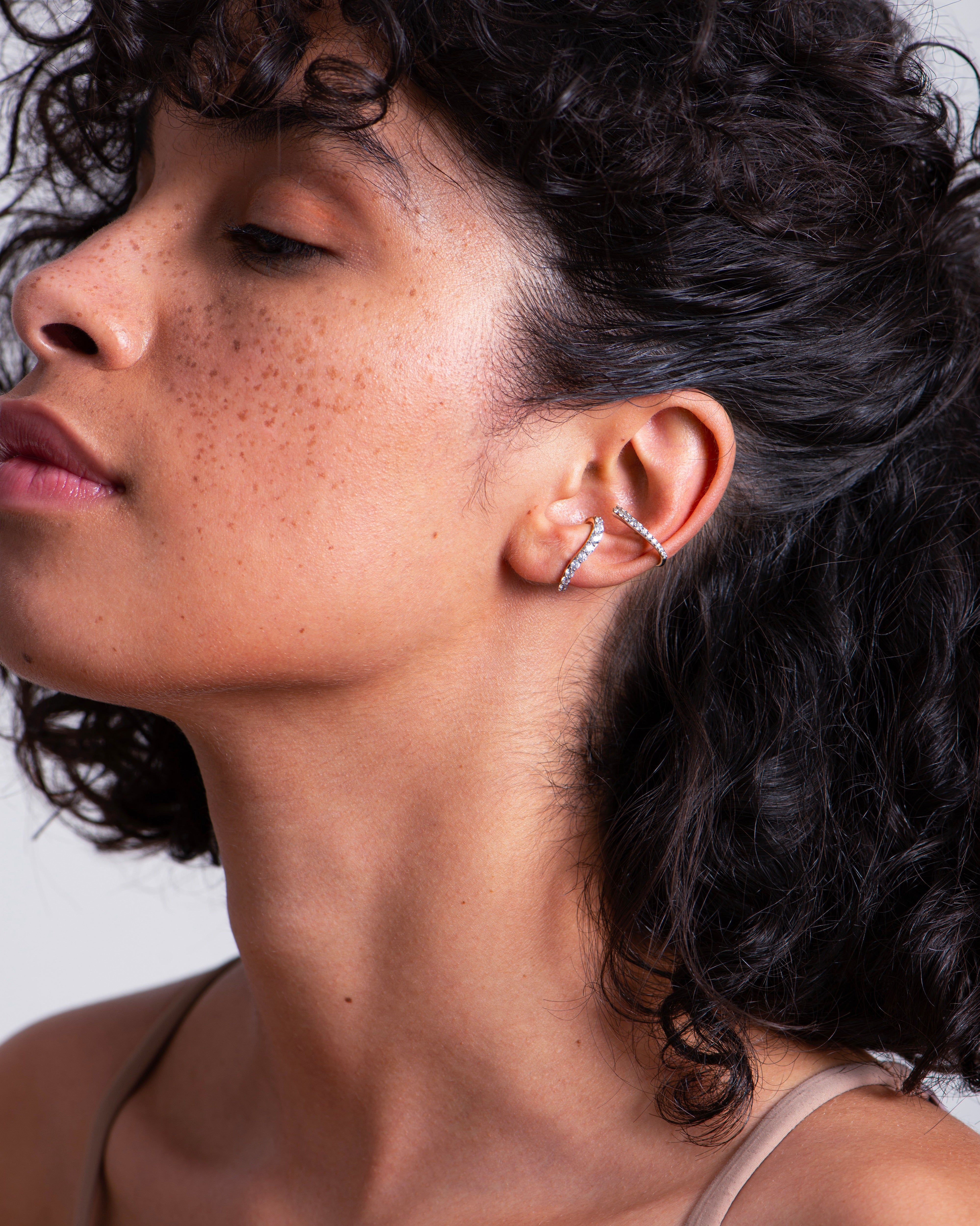 Single Aura Ear Jewel