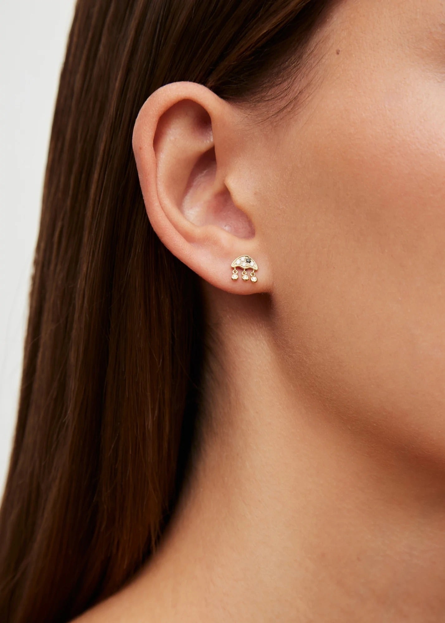 mini single jellyfish earring yellow gold Yvonne Leon tiny gods