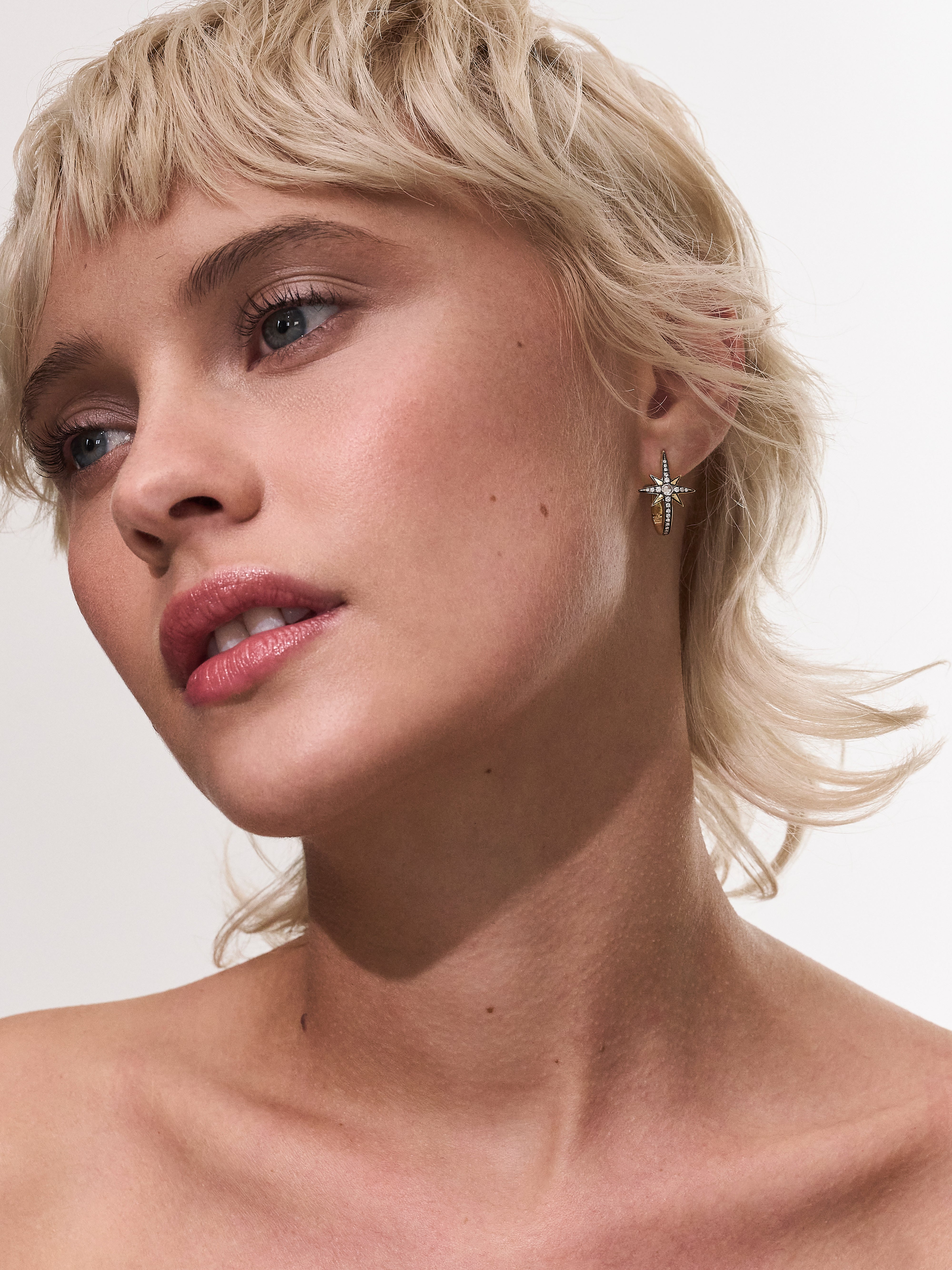 Venyx Star Theiya Earrings