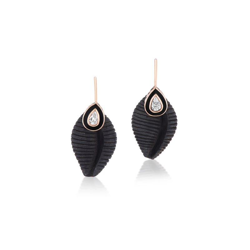 deszo-onyx-black-shell-earrings-with-diamond-yellow-gold-tiny-gods