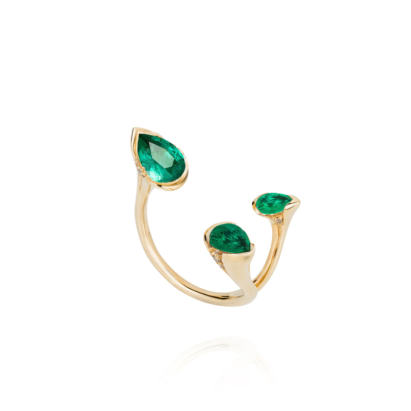 18k yellow gold sepals small triple emerald ring by Fernando Jorge Tiny Gods