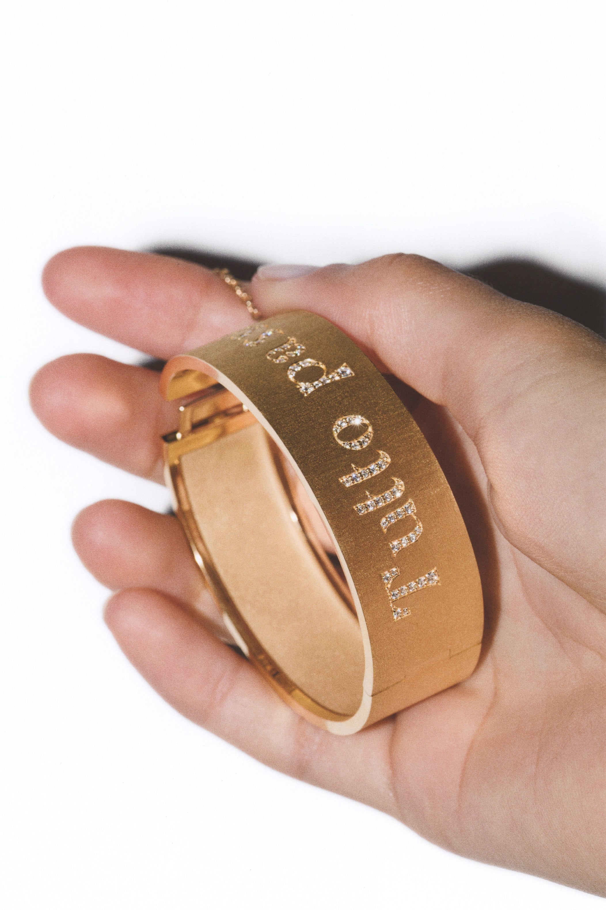 18k yellow gold diamond tutto passa everything passes, this too shall pass bangle bracelet by Marie Lichtenberg Tiny Gods