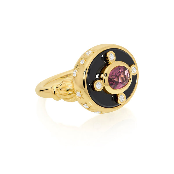 18k yellow gold ring with black onyx and diamonds by Sauer