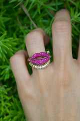 18k yellow gold kissing lips mouth ring with Rubies and diamond accent by Sauer Tiny Gods 