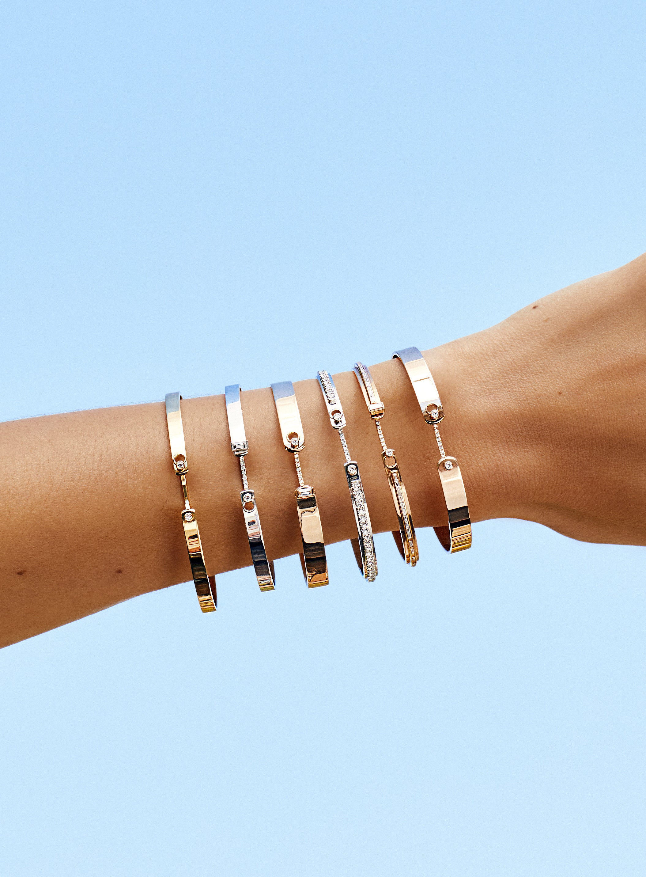 Business Meeting Mood Bangle 18K yellow gold, diamonds, bangle