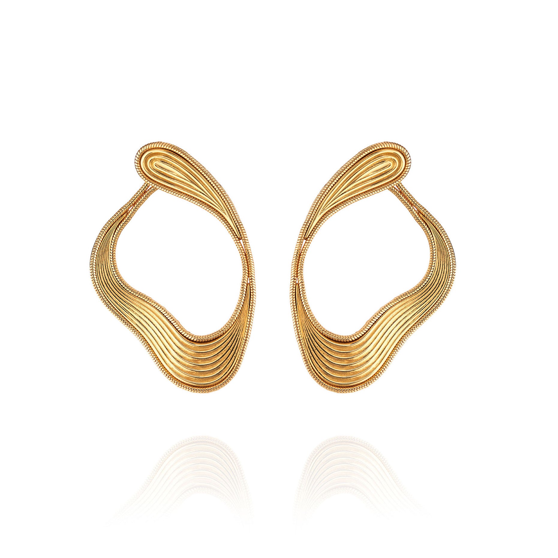 Fernando Jorge medium streamline loop earrings tiny gods 